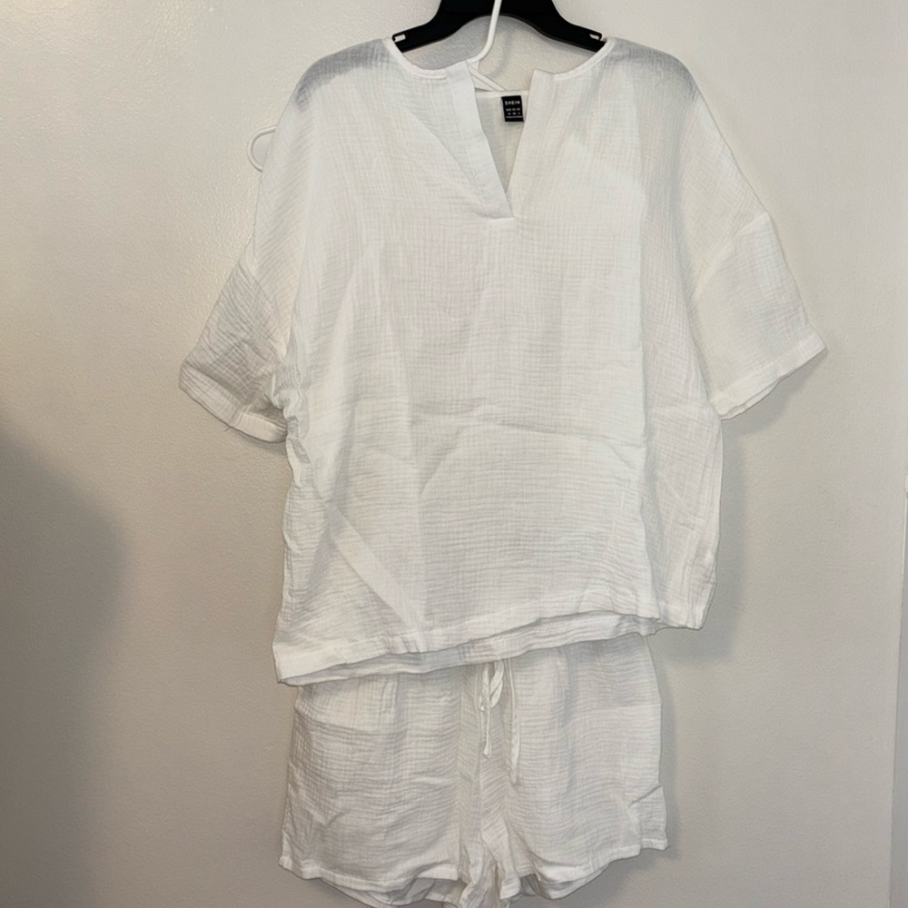 LUNE Two Piece Set - Picture 4 of 4